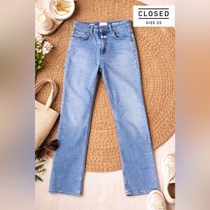 Closed Jeans Size 25 | Made in Italy | Organic Cotton | Light Wash Straight Leg